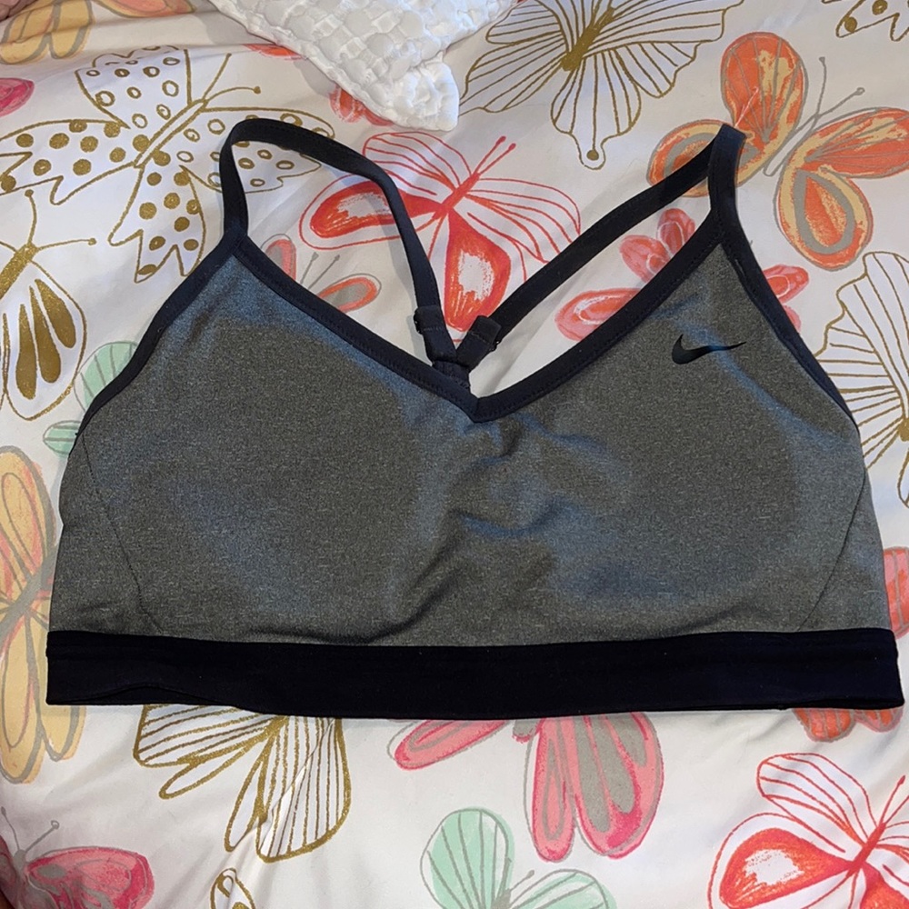 nike bra